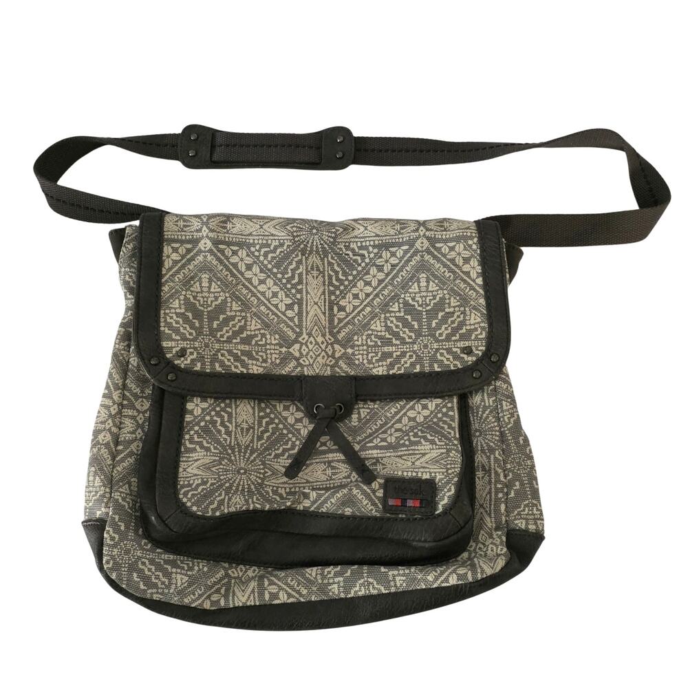 SakRoots Foldable Convertible Backpack Crossbody Bag Gray White Geometric Purse